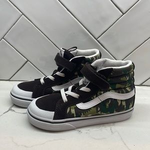 NWOT Vans size 10 toddler camo high tops